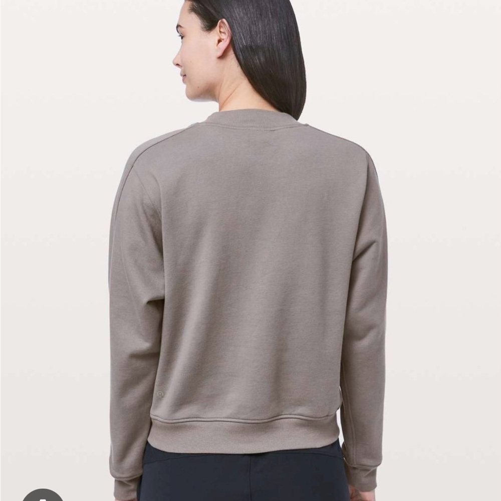 Lululemon Crew Chill On Pullover Taupe Sweater - Picture 3 of 9